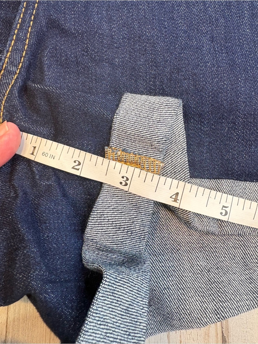 Old Navy Mid Rise Boyfriend Dark Blue Cuffed Denim Shorts Plus Size 26 NWT - Picture 4 of 11